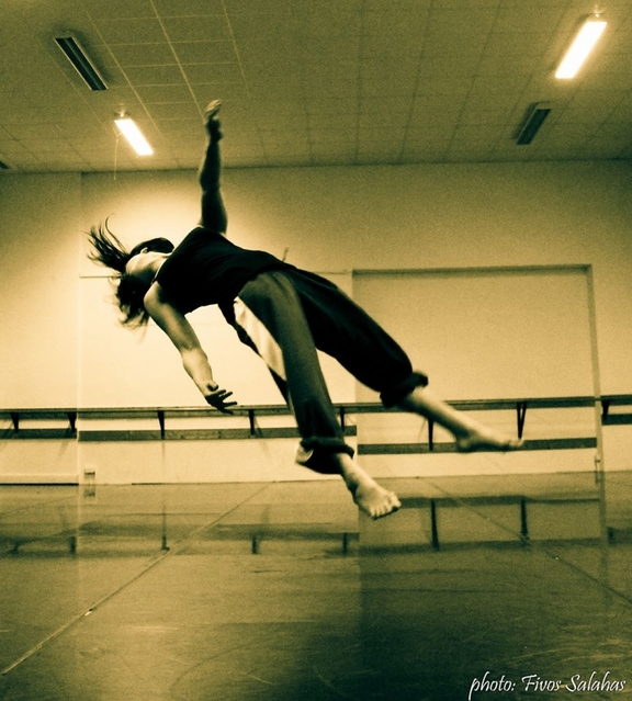 00 - Εργαστήρι Σύγχρονου Χορού