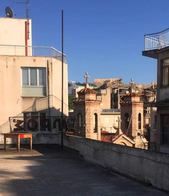 ΚΑΛΟΚΑΙΡΙΝΟ ΤΑΙΝΙΟΡΑΜΑ στην ταράτσα του Θεάτρου ΕΜΠΡΟΣ